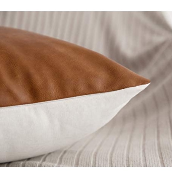 🤎SOLD🤎Accent Pillows-Cognac and White - Picture 4 of 5